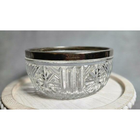 Cut Etched Glass 8” Vintage Bowl With Silver Plate Rim Made In England - Picture 6 of 8